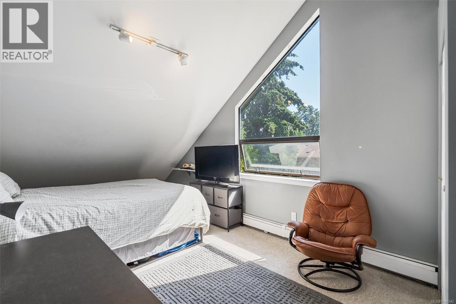 1143 Lindsay Pl - 55