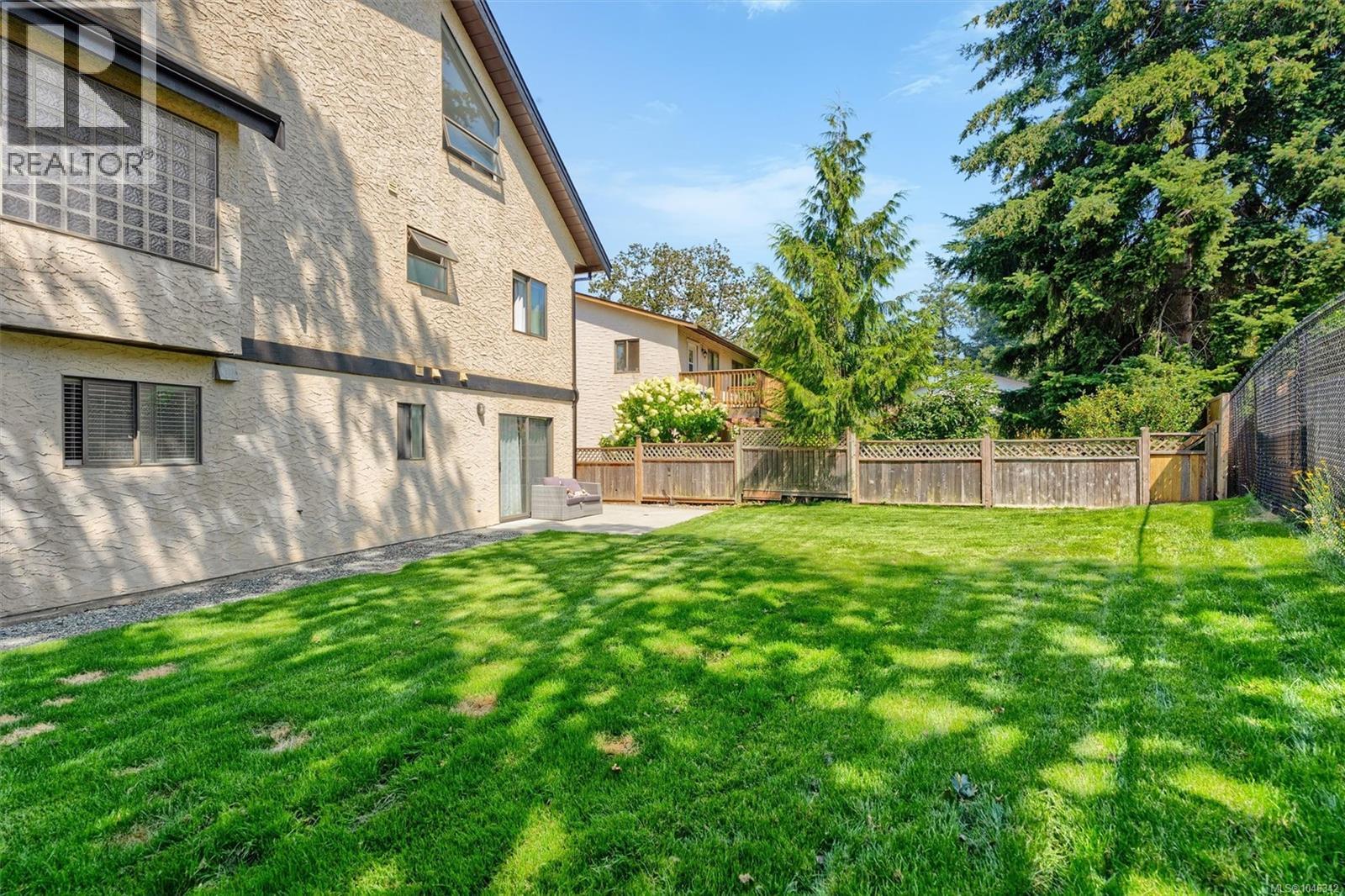 1143 Lindsay Pl - Image 73