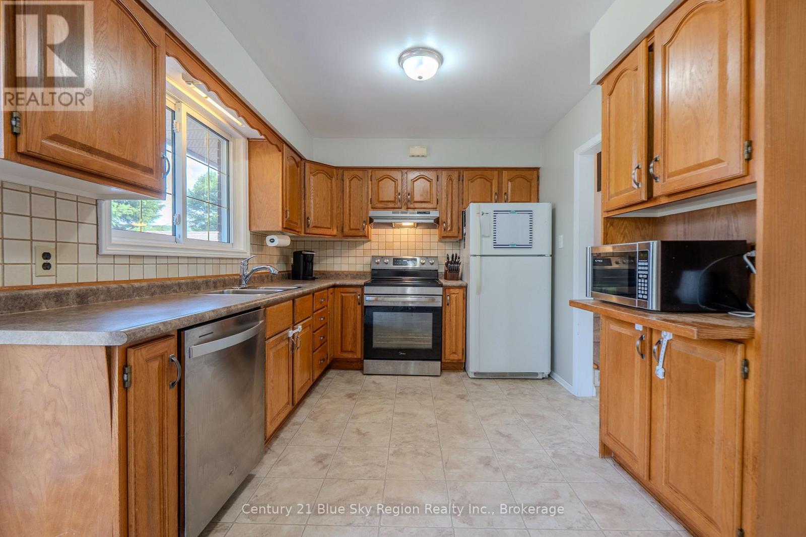 164 GORDON DRIVE - Image 19