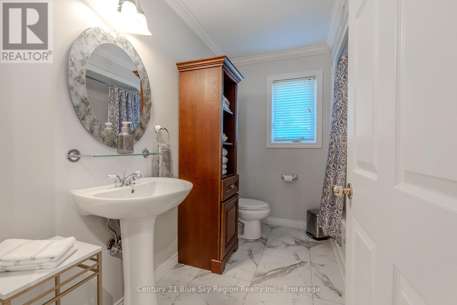 33 GOLF COURSE ROAD - 18