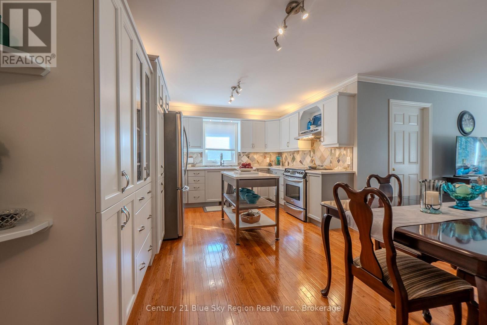 33 GOLF COURSE ROAD - 4