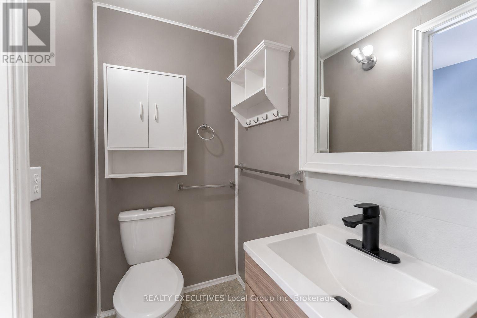 44 PRINCIPAL STREET W - 11