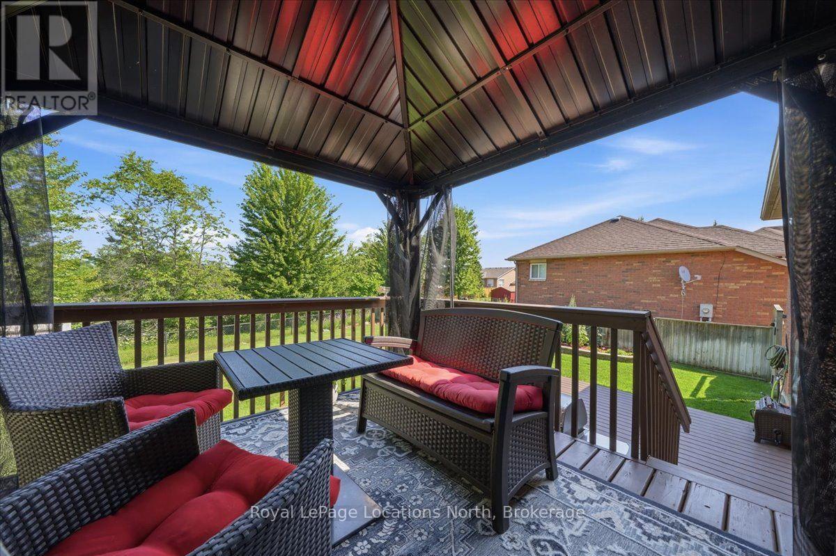 402 RAMBLEWOOD DRIVE - Image 32