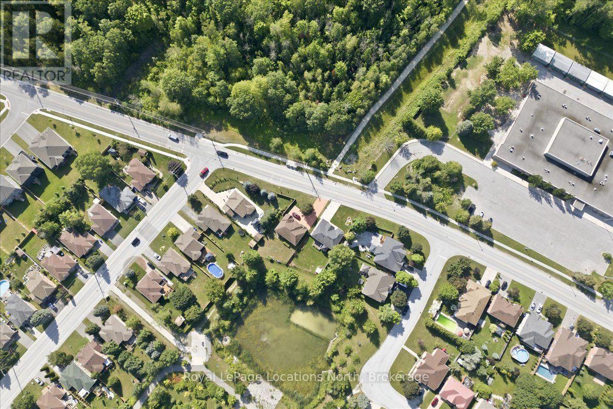 402 RAMBLEWOOD DRIVE - Image 41