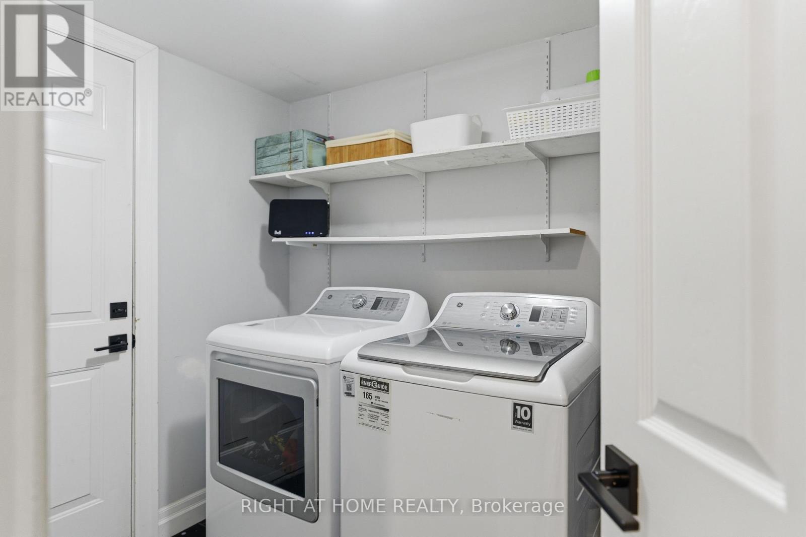 182 MOWAT CRESCENT - Image 28