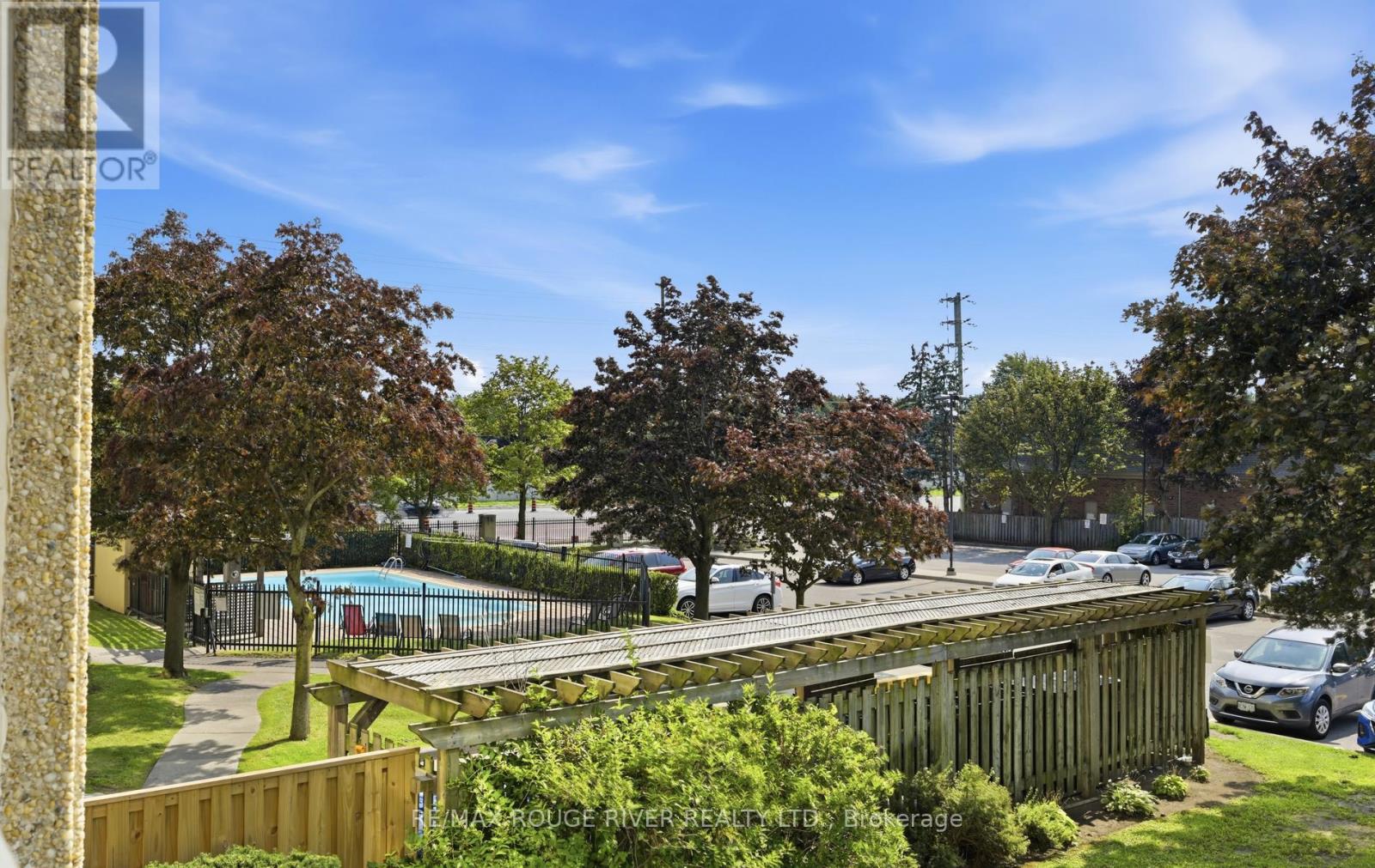#208 2 WESTNEY ROAD N - 10