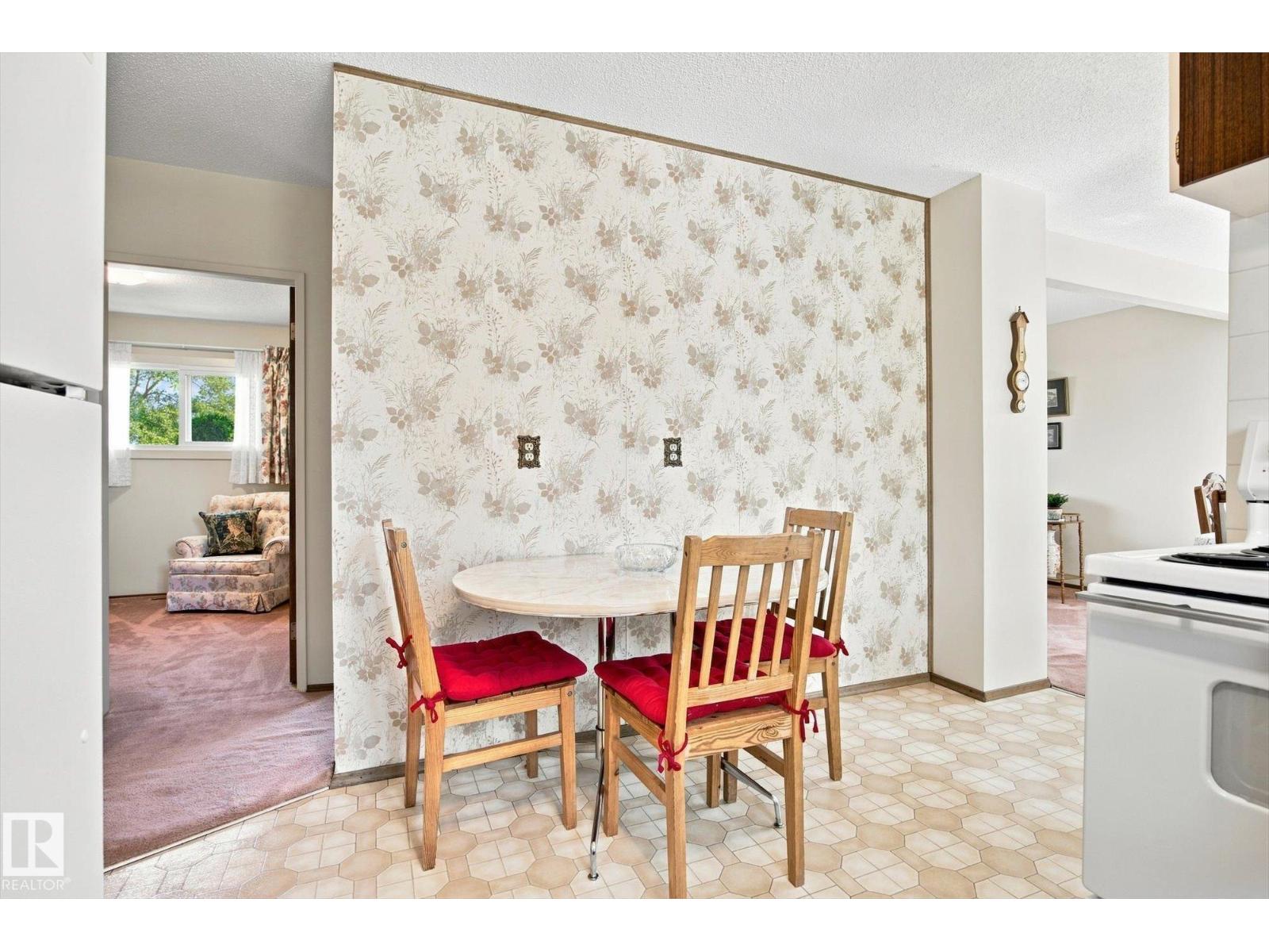 16111 88A AV NW - Image 10