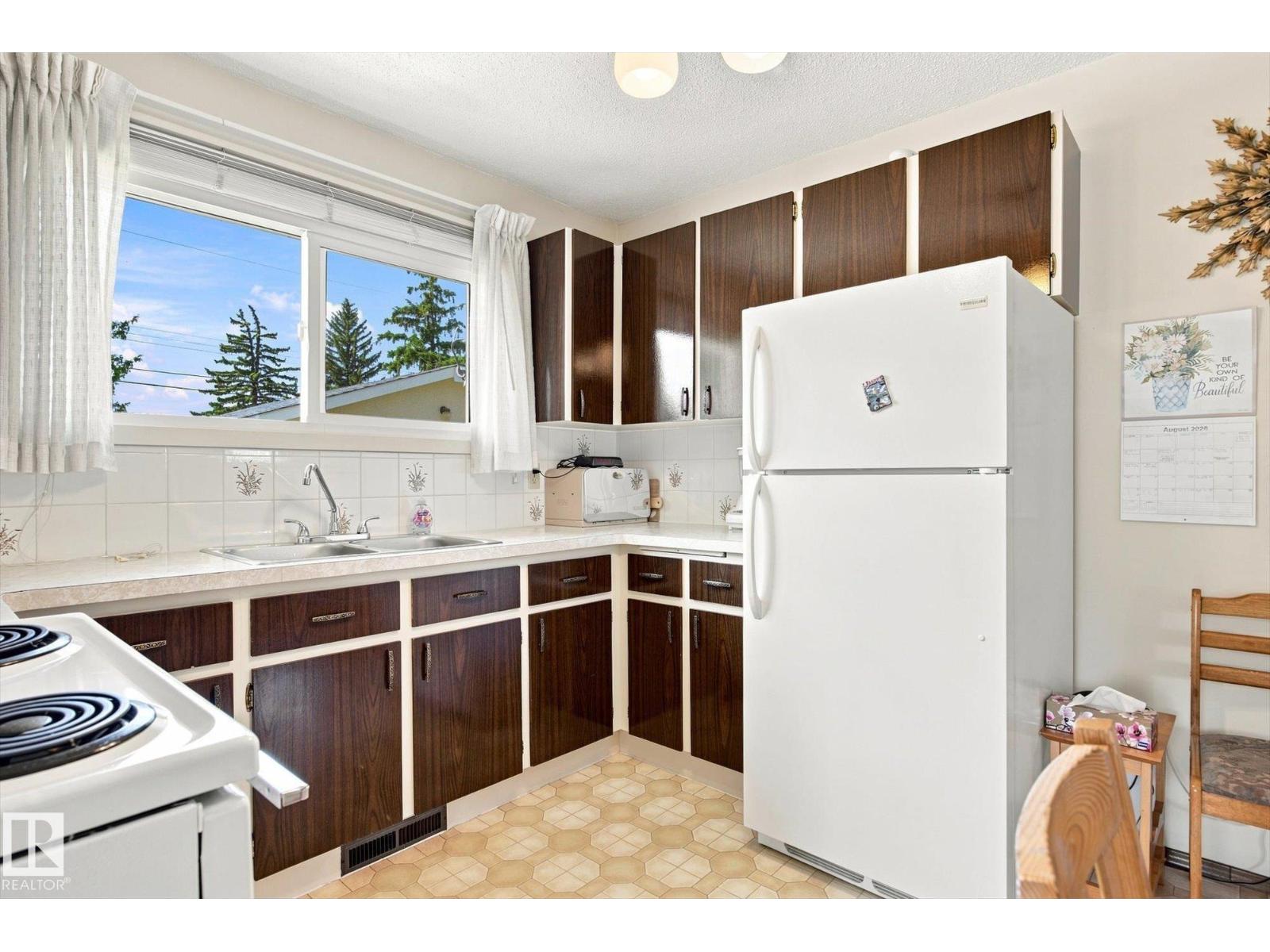 16111 88A AV NW - Image 11