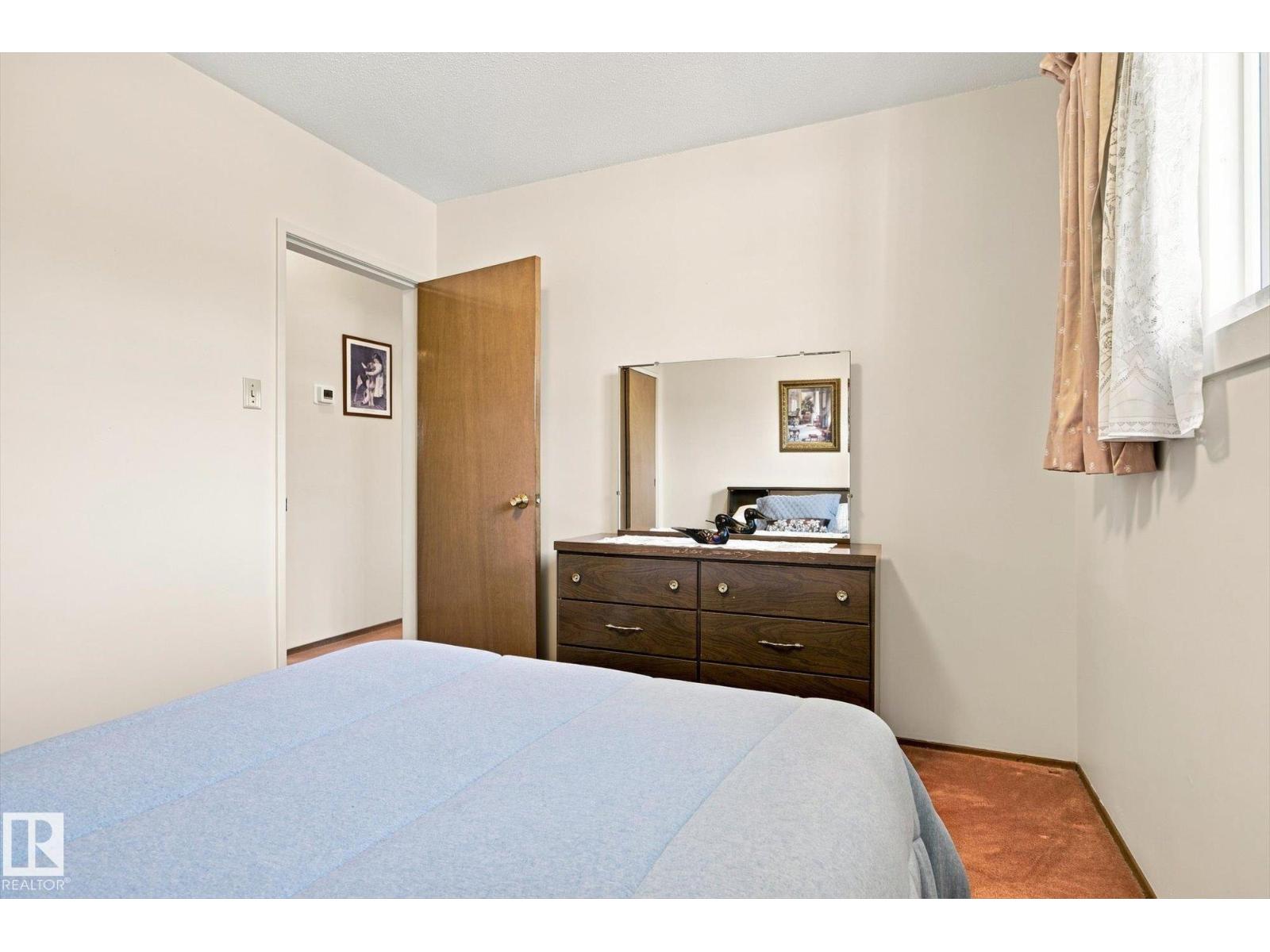 16111 88A AV NW - 16