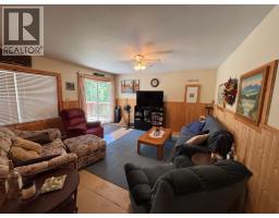 Living room - 2832 Jewel Lake Road, Jewel Lake, BC V0H1J0 Photo 6