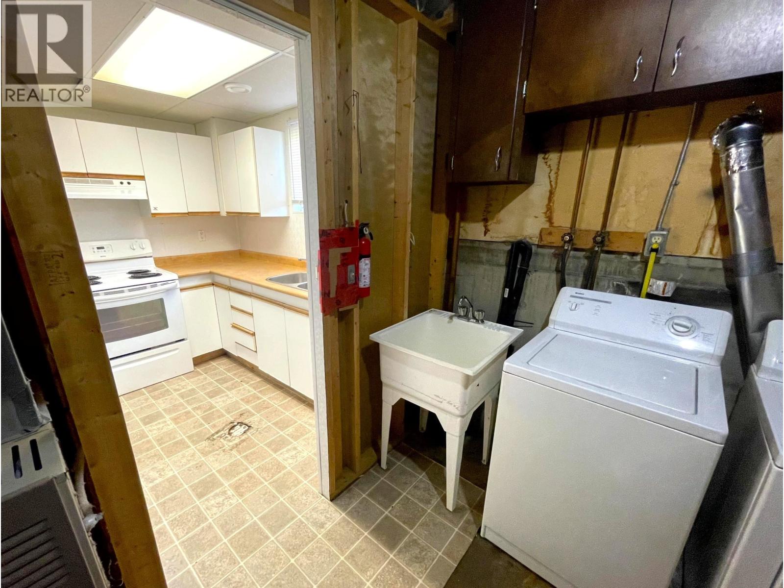 9714-9716 102 AVENUE, Fort St. John