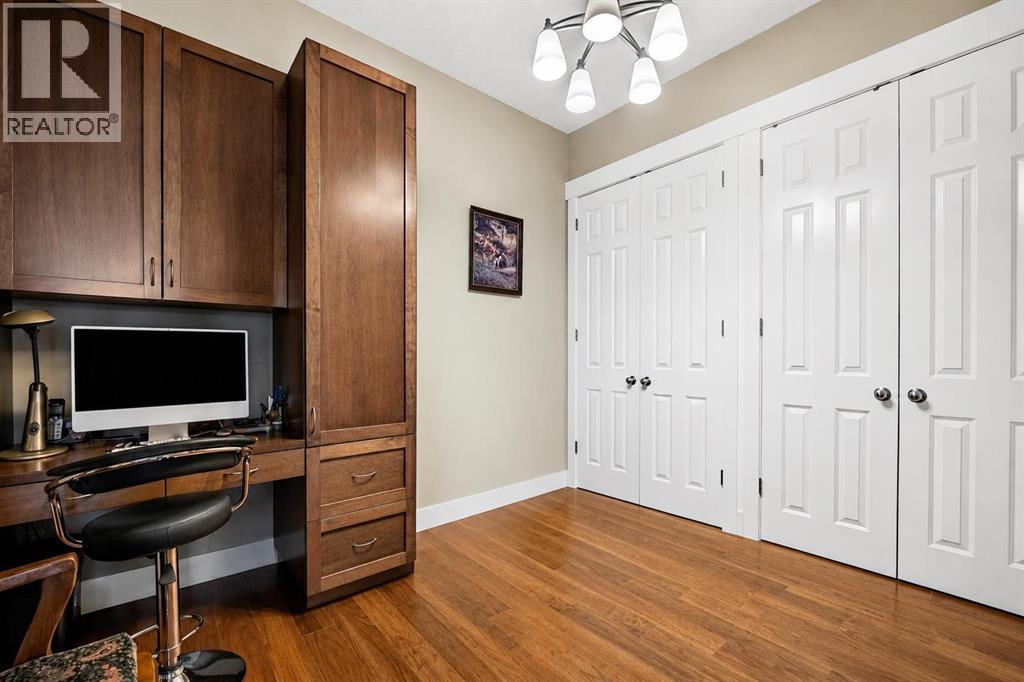 4 Hemlock Crescent Southwest - Photo 26
