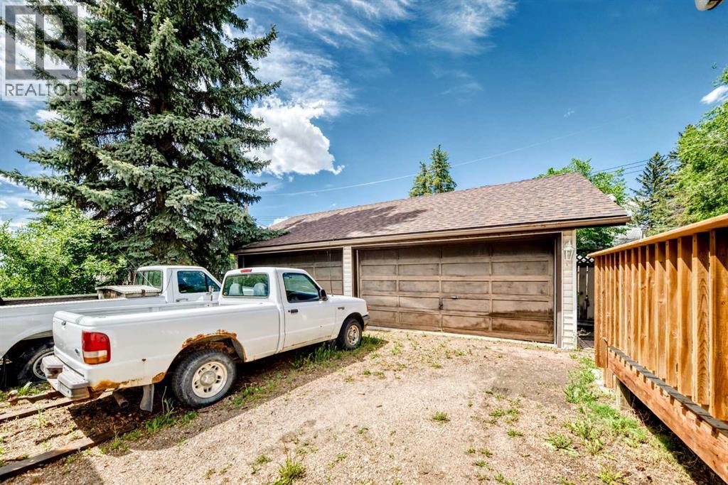 122 2 Avenue East - Photo 44
