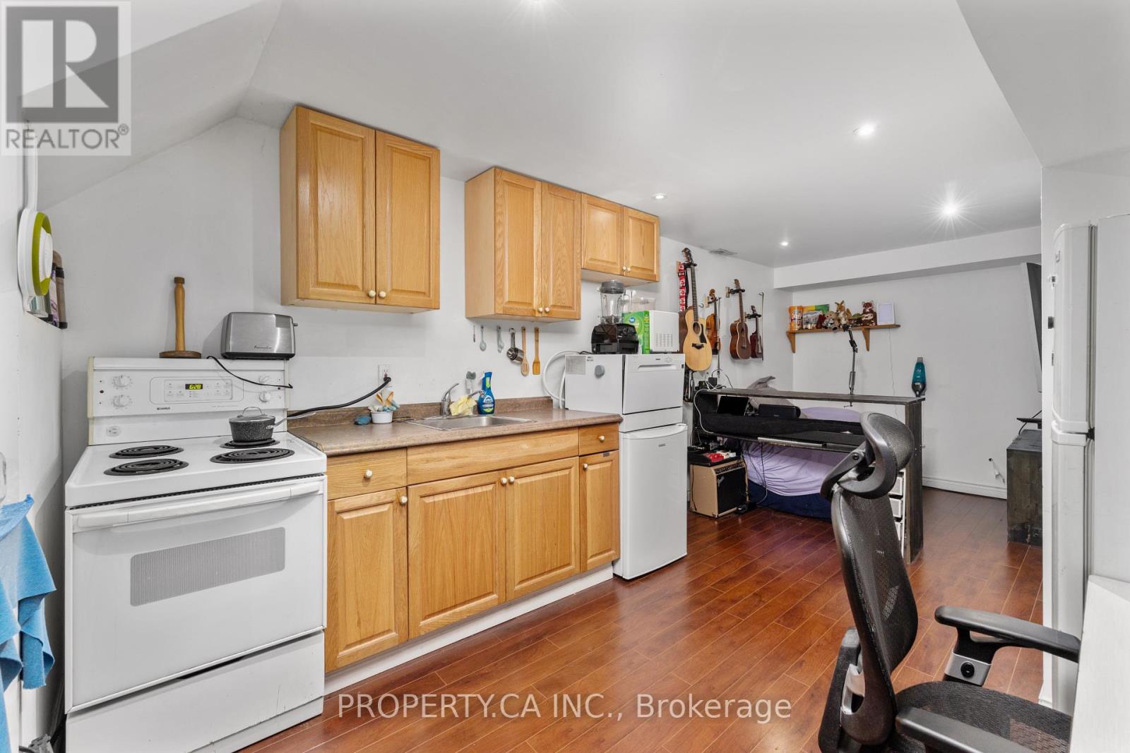 45 NEW SEABURY DRIVE - 22