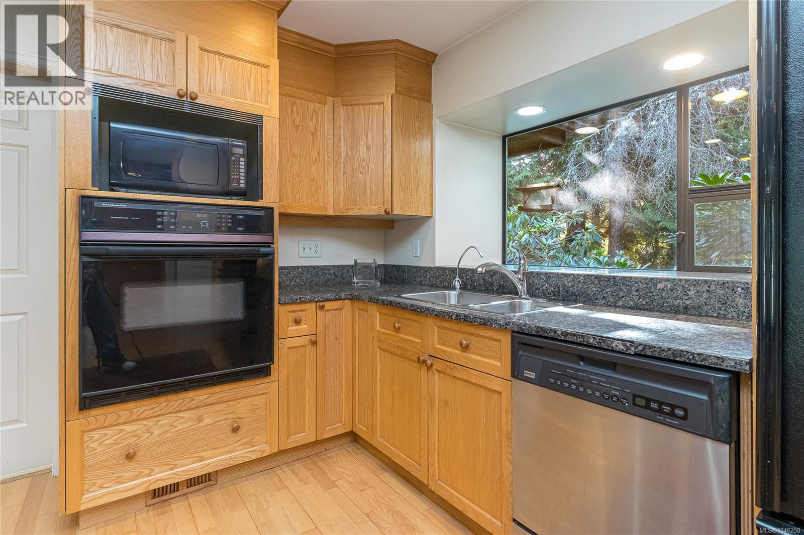  2680 Arbutus Road, Saanich