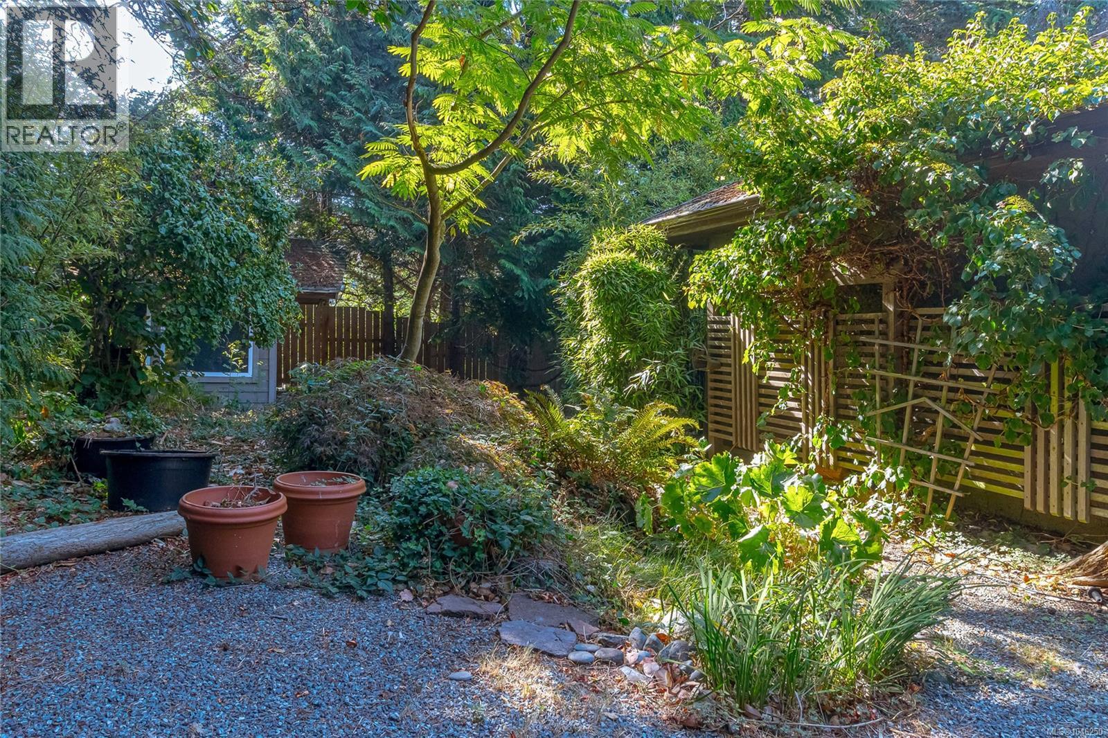  2680 Arbutus Road, Saanich