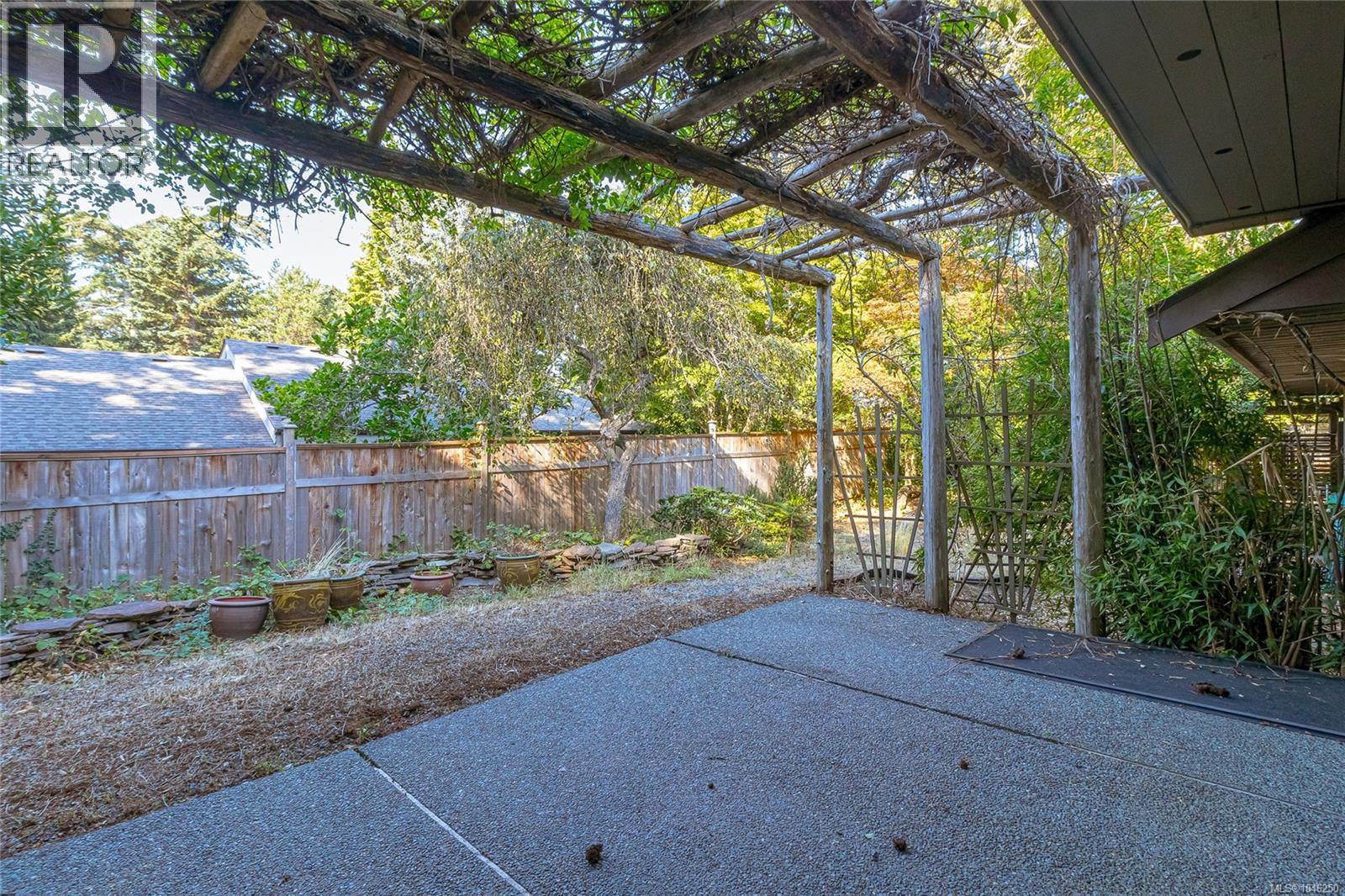  2680 Arbutus Road, Saanich