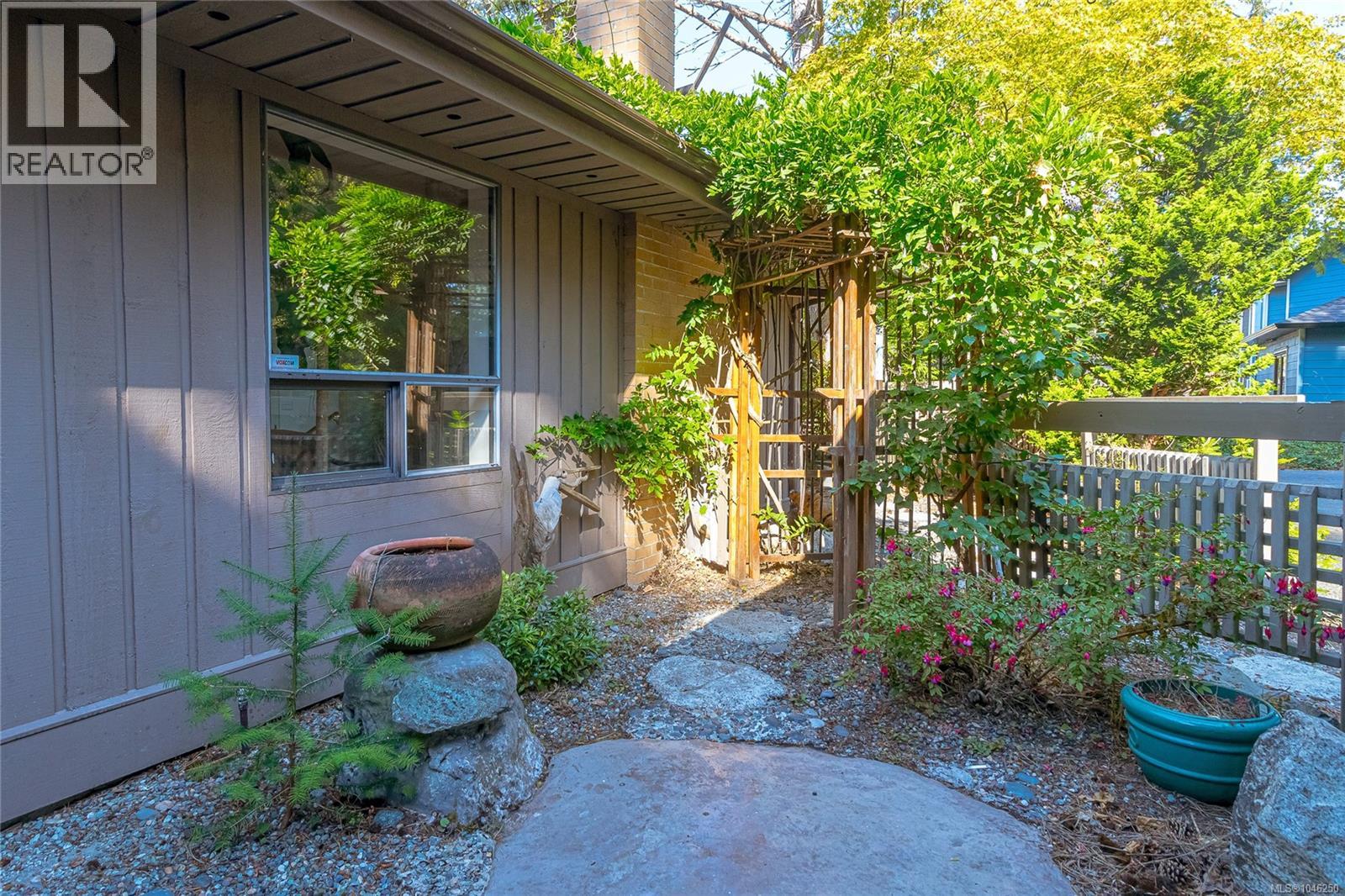  2680 Arbutus Road, Saanich