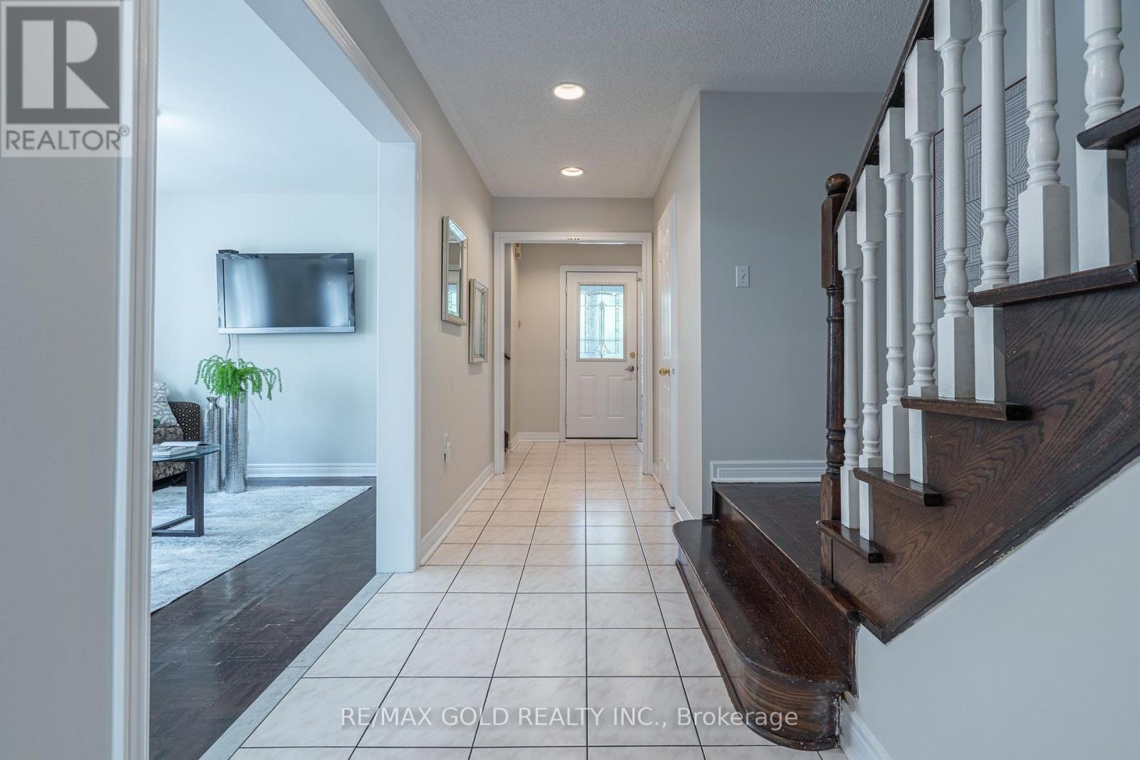 121 BIGHORN CRESCENT - 16