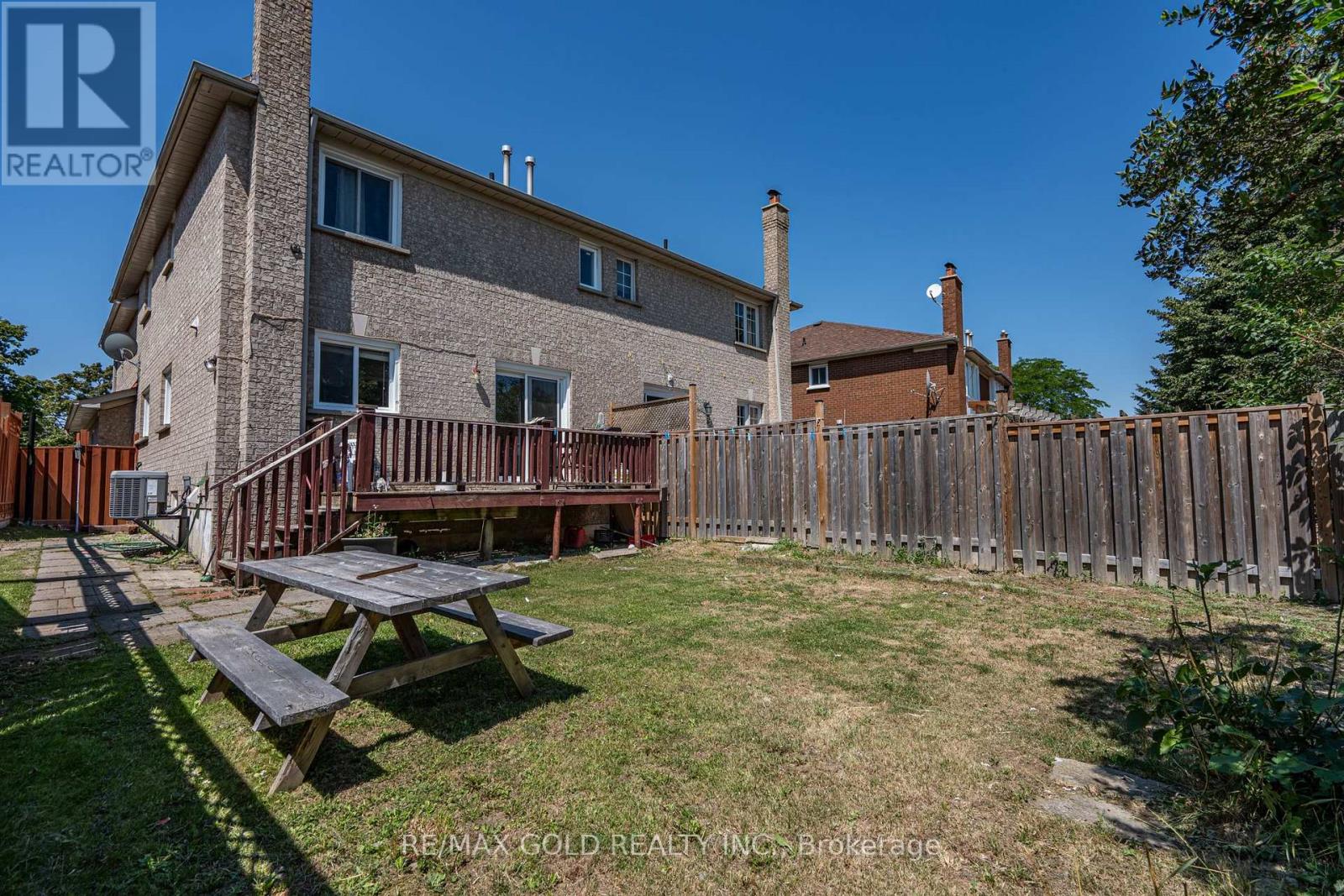 121 BIGHORN CRESCENT - 35