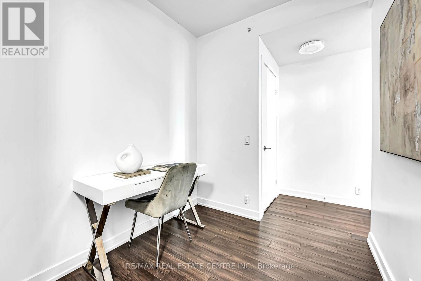 #809 10 PARK LAWN ROAD - 3