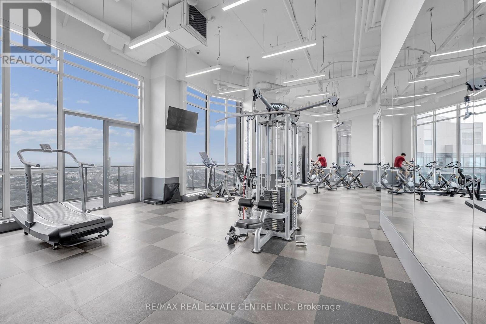 #809 10 PARK LAWN ROAD - 34