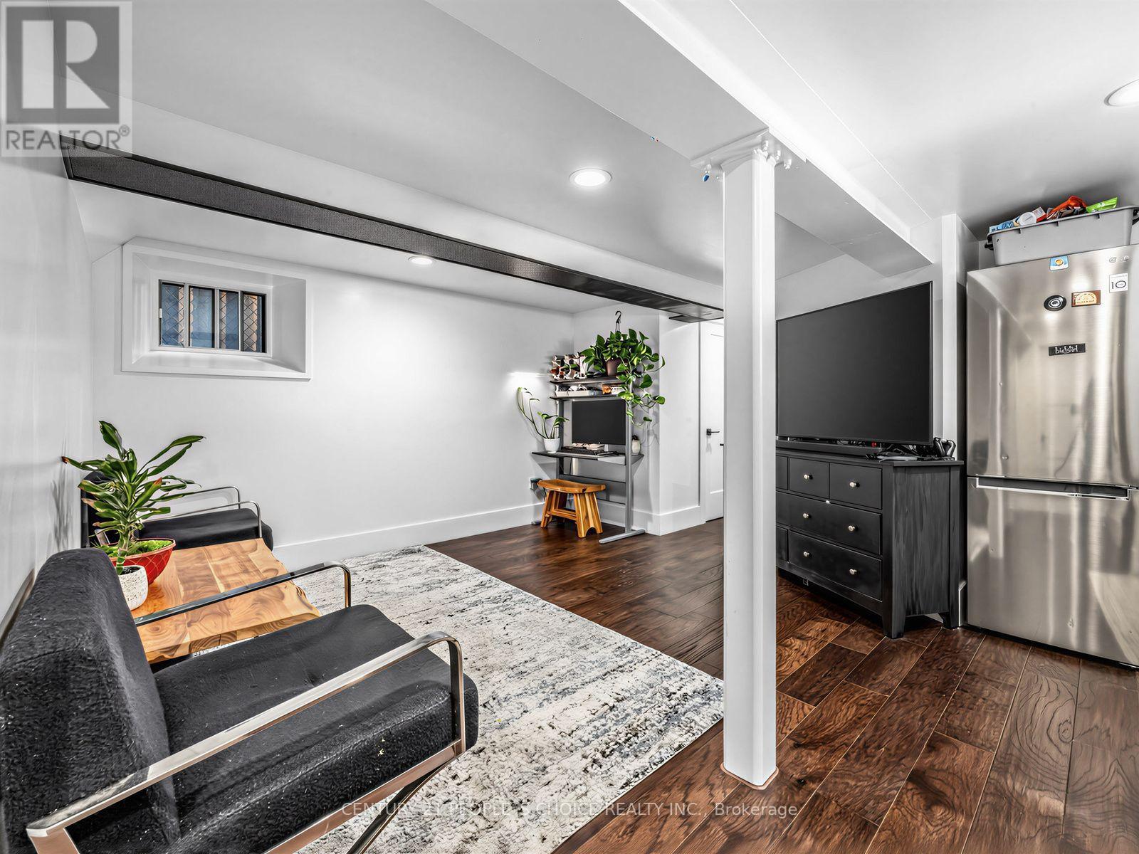 52 SEVENTEENTH STREET - 14