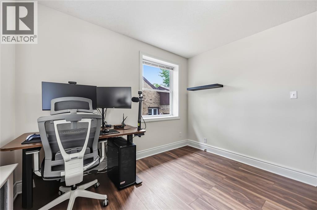 751 ROSS AVENUE - Image 28