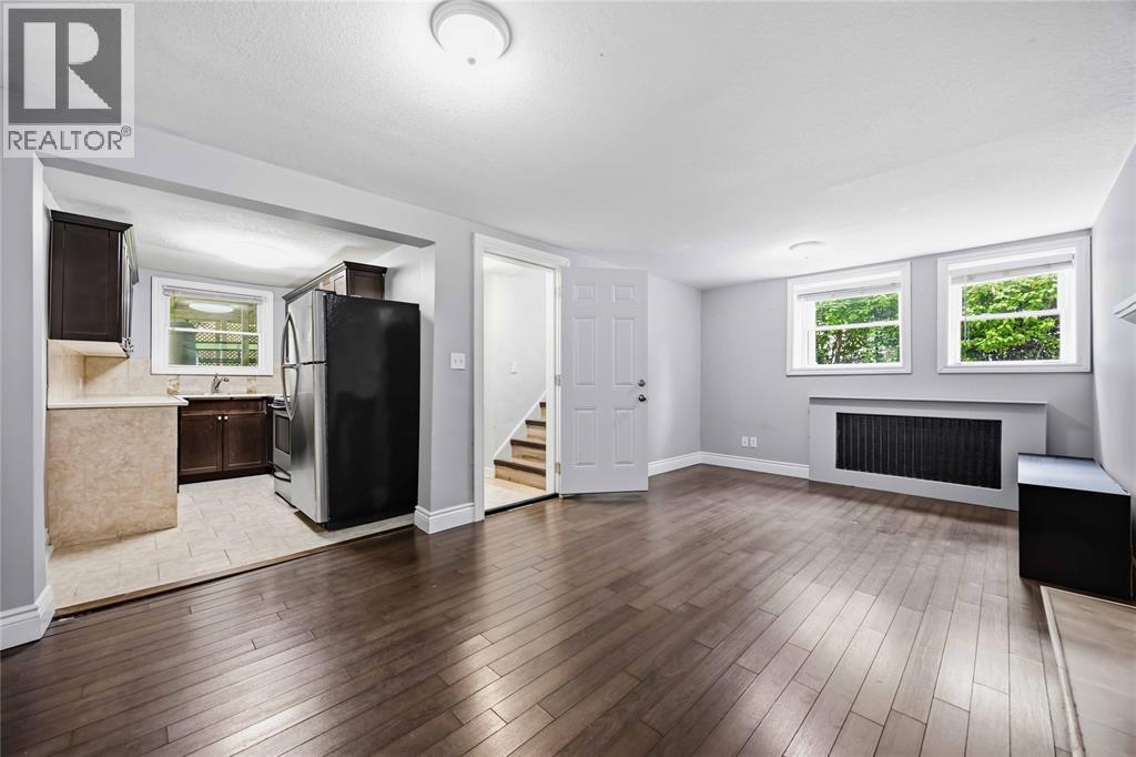 751 ROSS AVENUE - 35