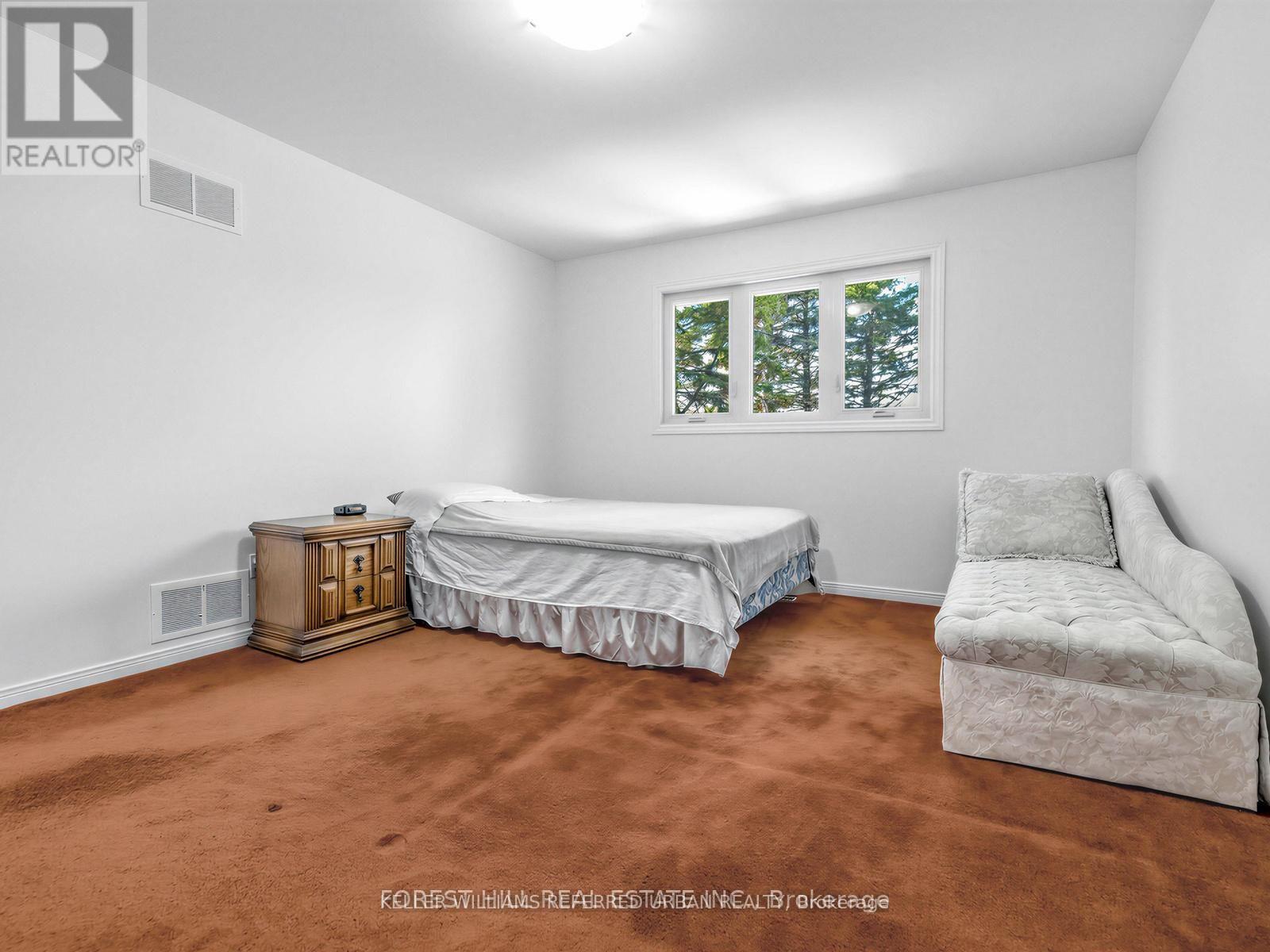 32 SADDLETREE DRIVE - Image 17