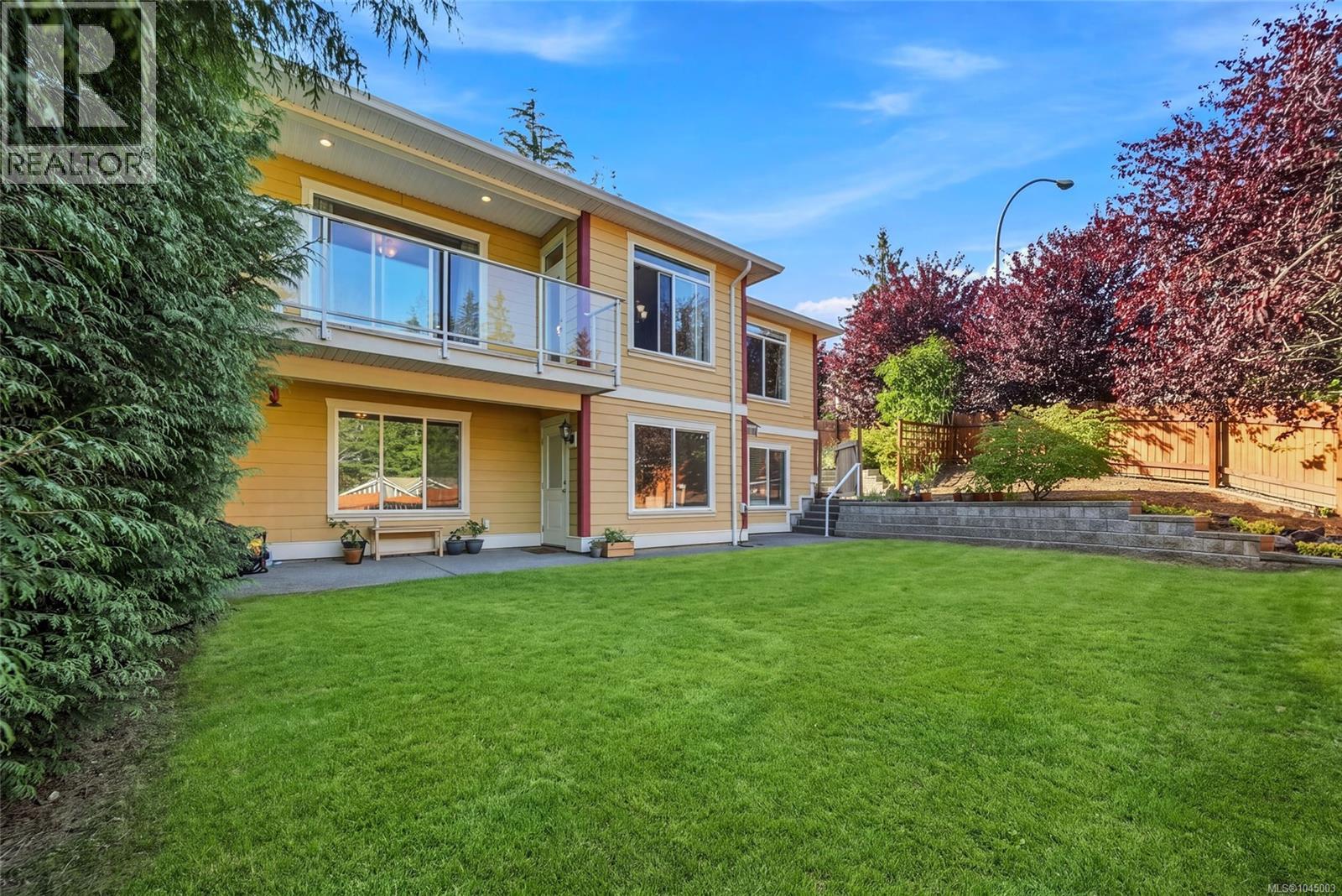 341 Sunny Dr - 2