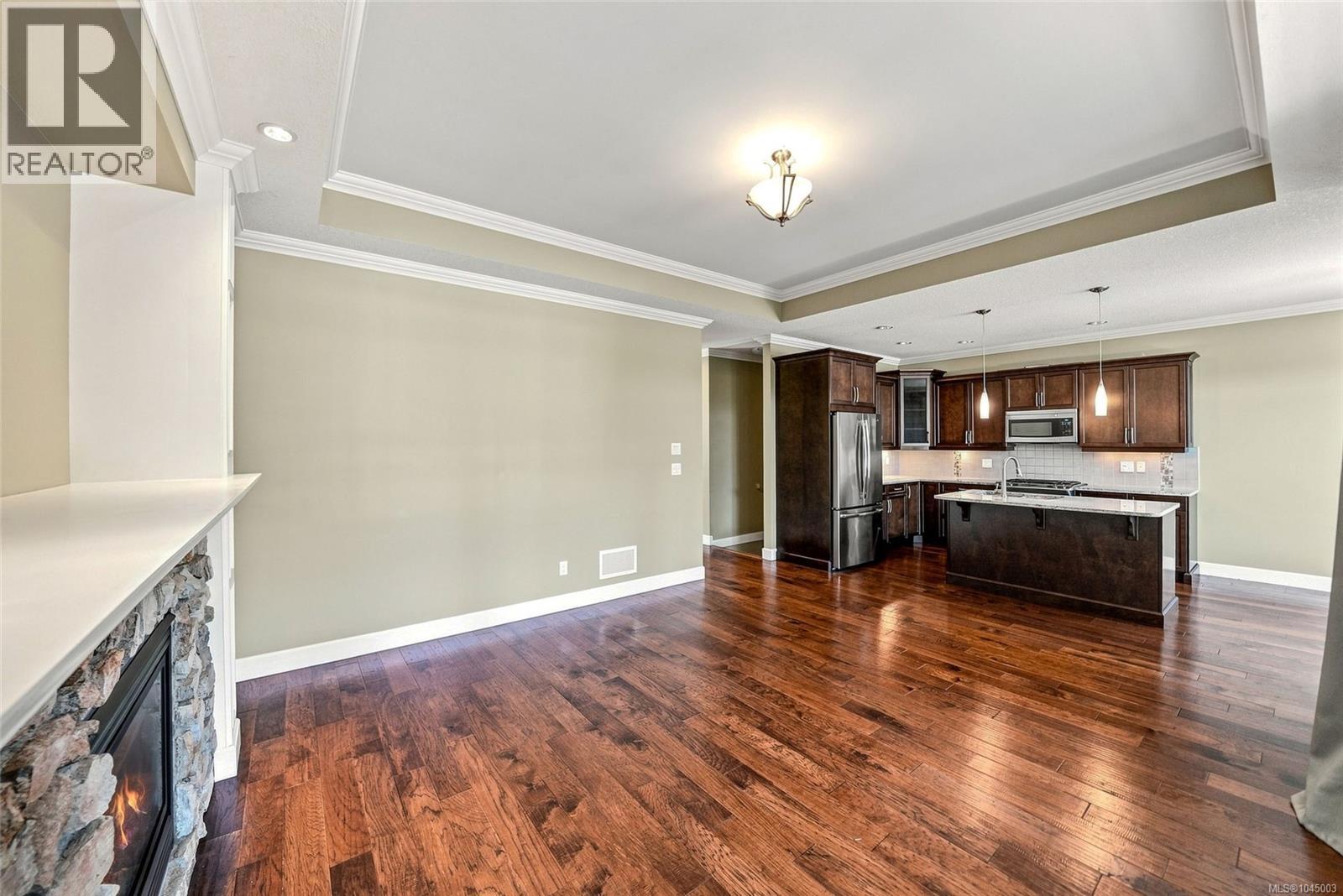 341 Sunny Dr - 7
