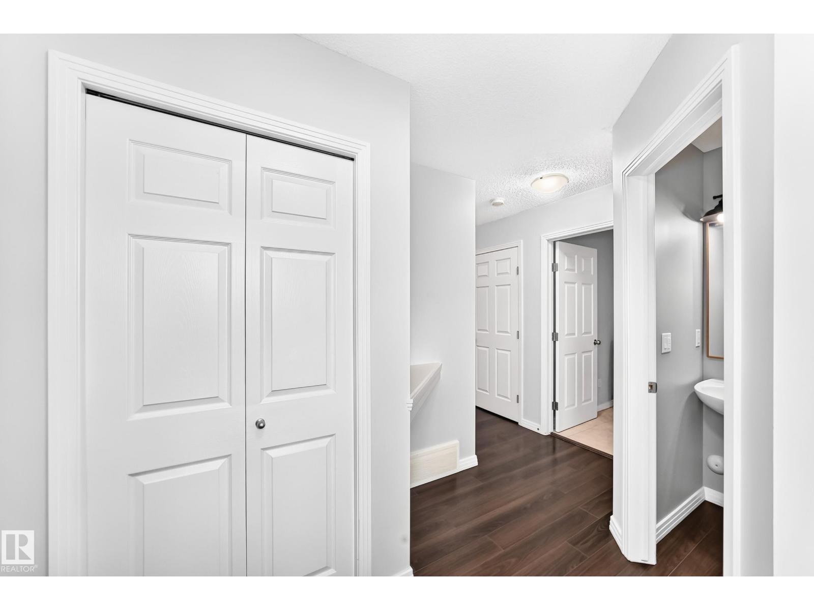 3920 6 ST NW, Maple Crest, Edmonton photo 2
