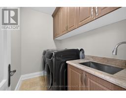 59 Munro Boulevard, Toronto, ON M2P1C3 Photo 26