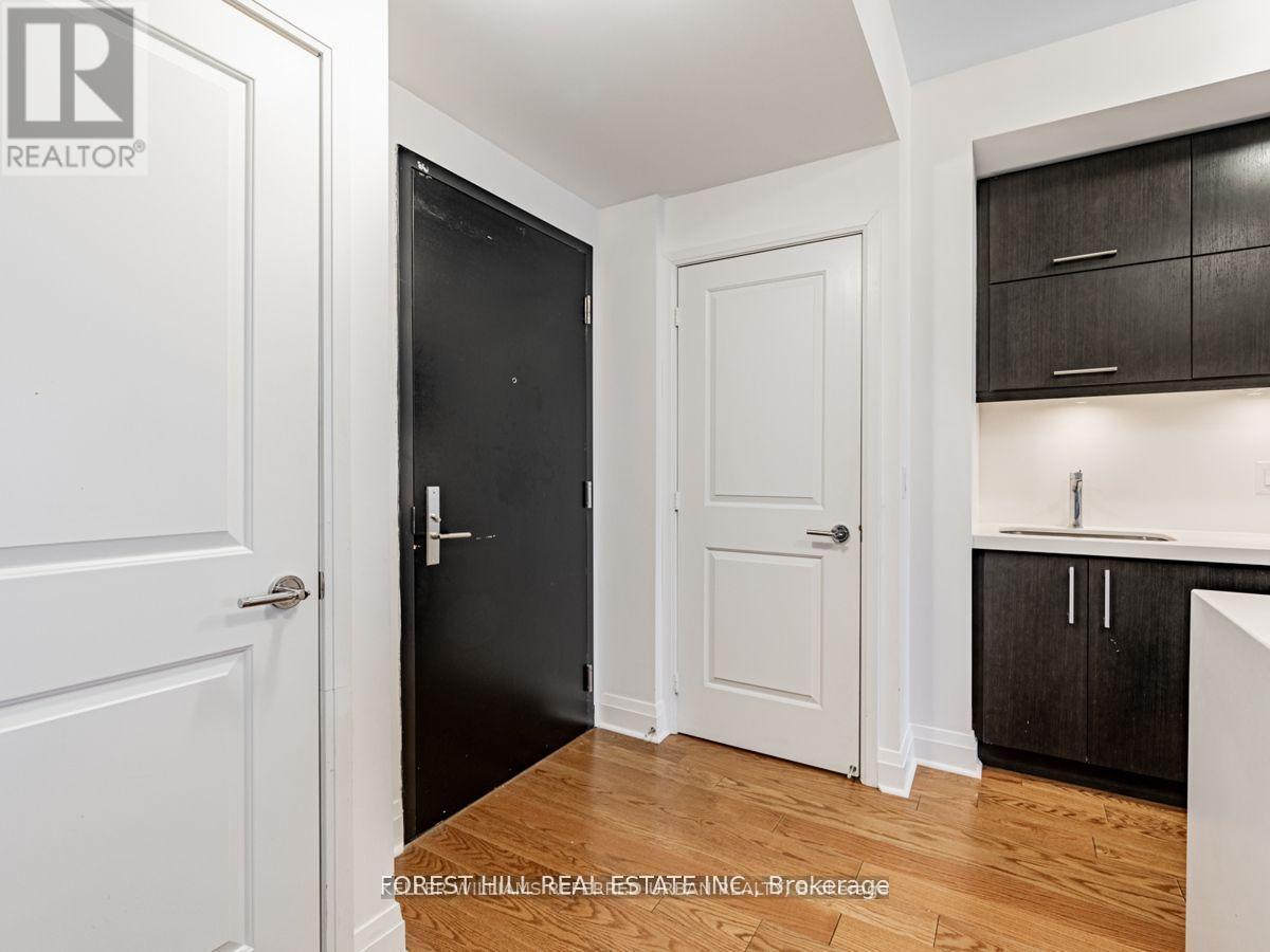 #505 1080 BAY STREET - Image 10