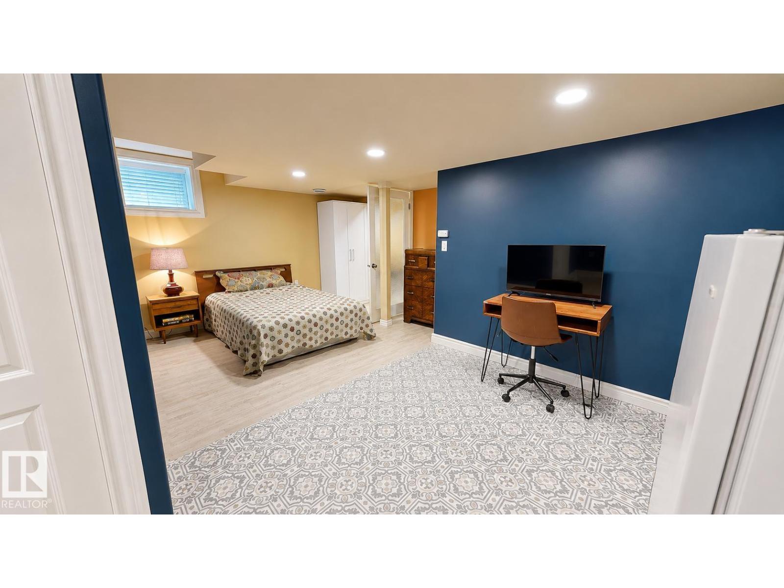 15104 42 AV NW - Image 43