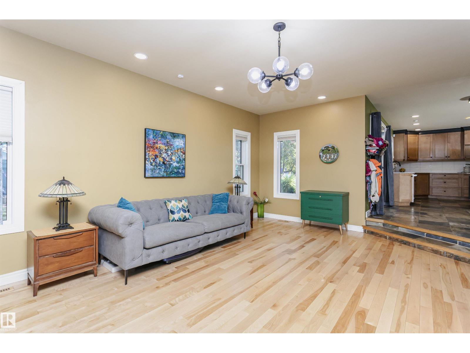 15104 42 AV NW - Image 16