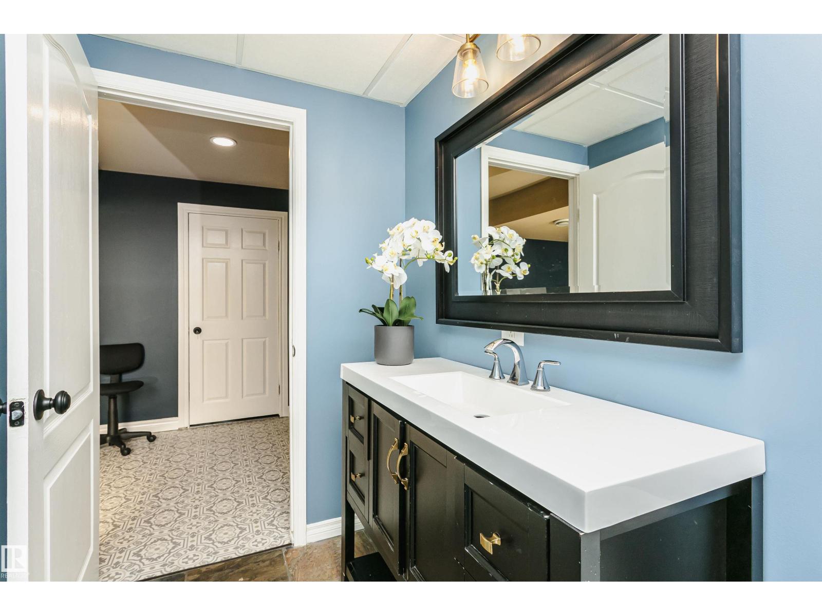 15104 42 AV NW - Image 22