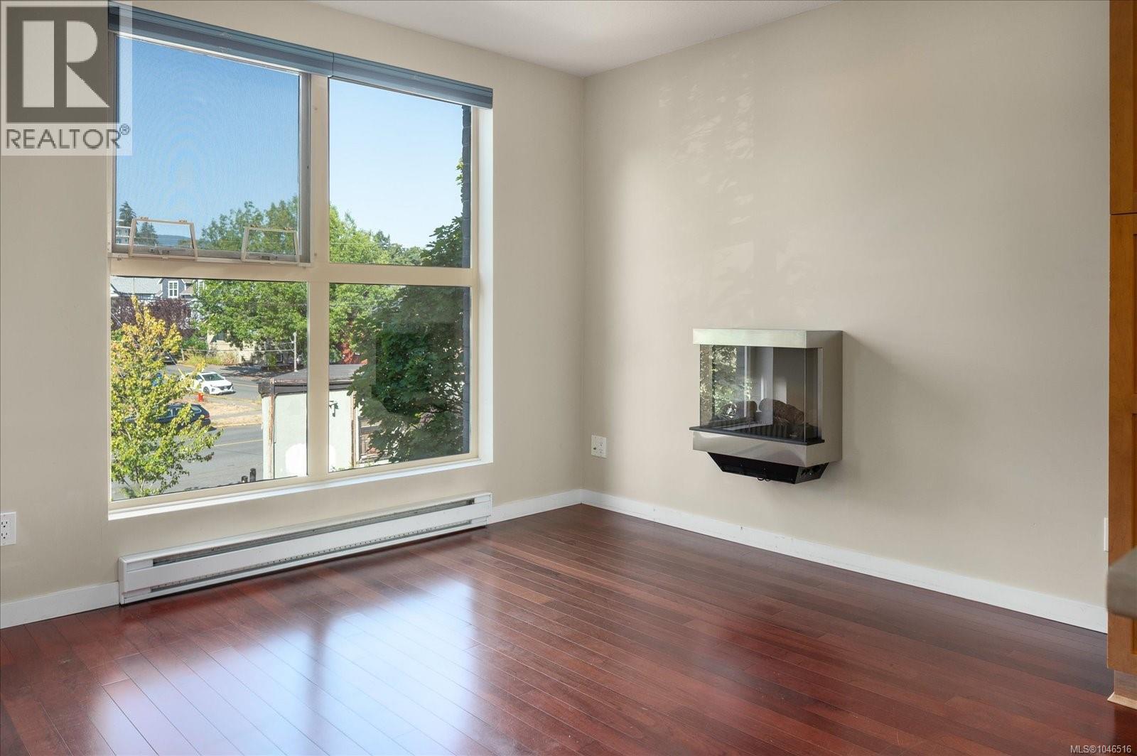 #316 555 Franklyn St - 11