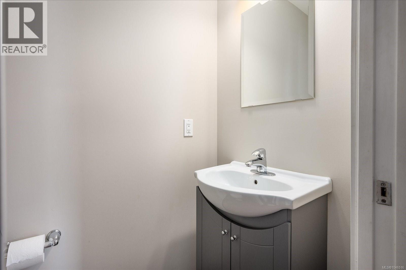 #316 555 Franklyn St - 17