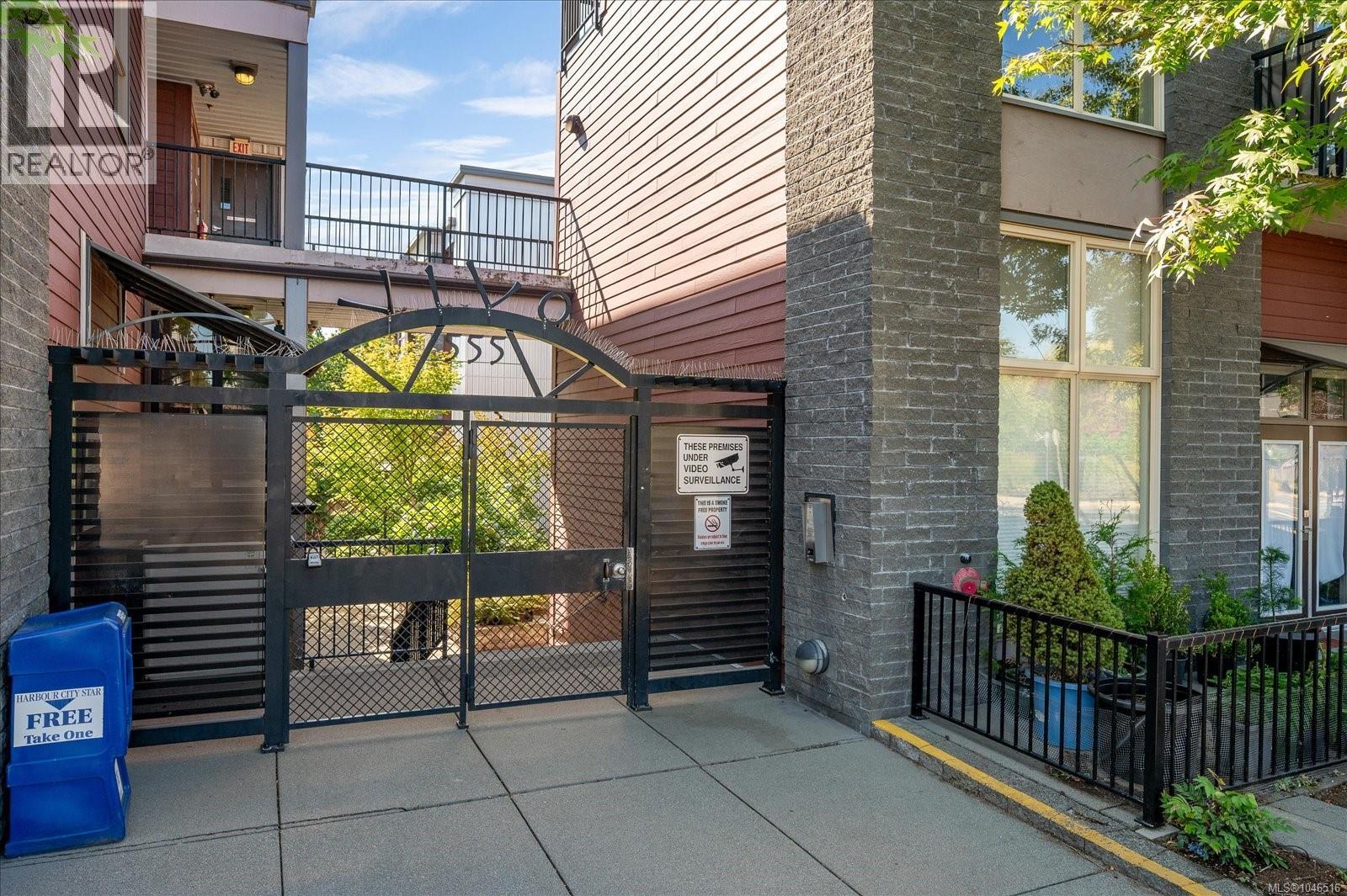 #316 555 Franklyn St - 39