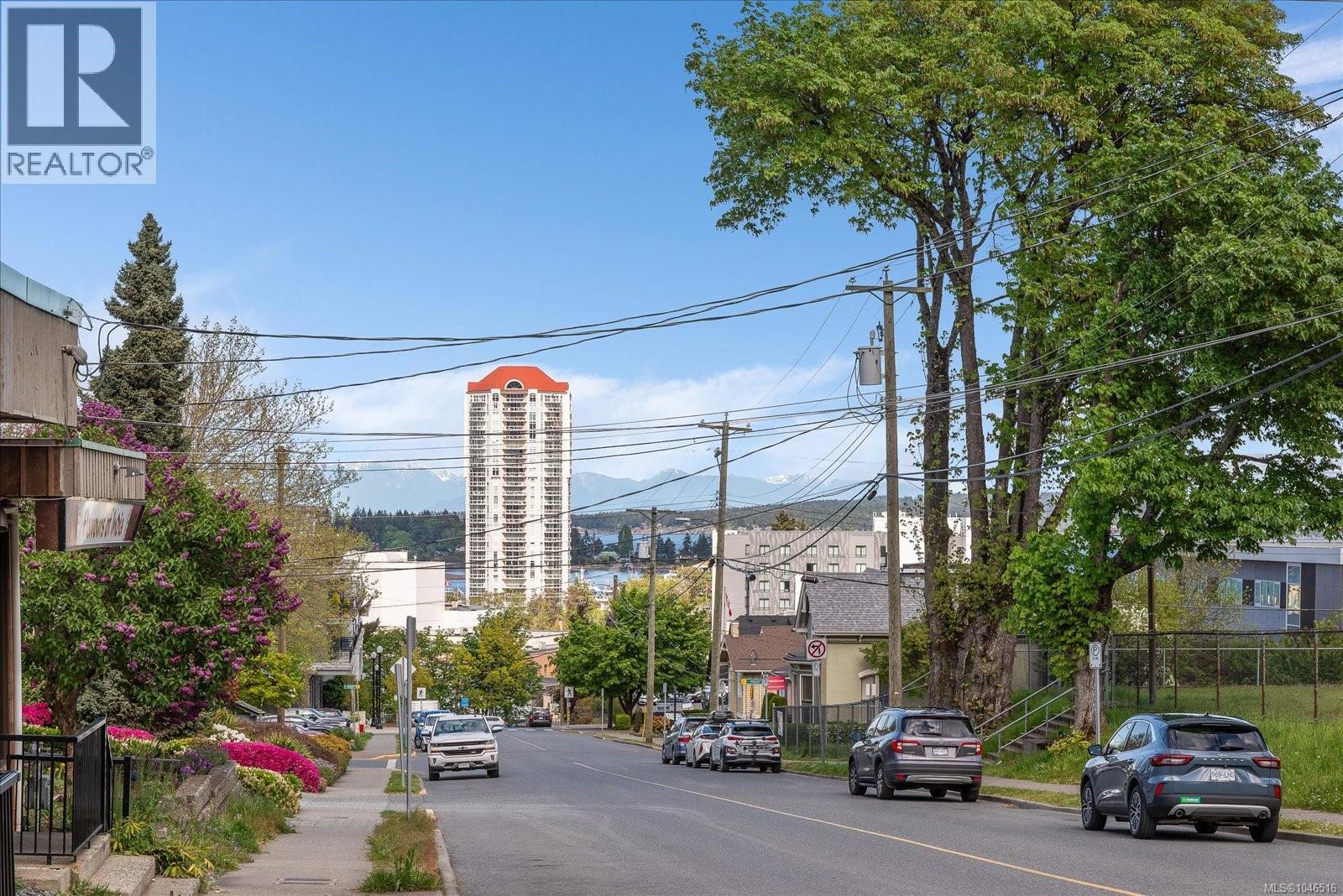 #316 555 Franklyn St - 40