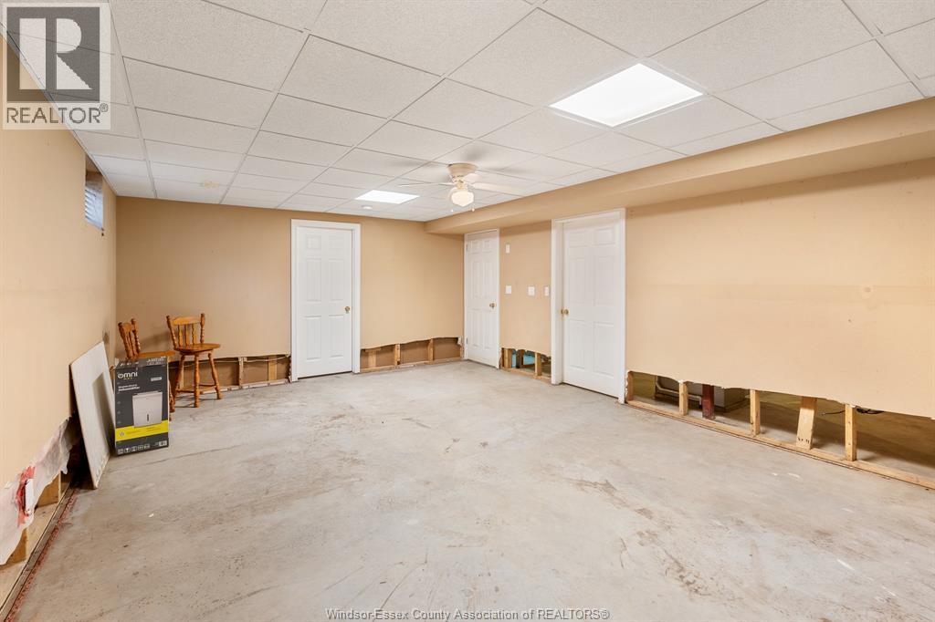 15 OAKGROVE LANE - 26