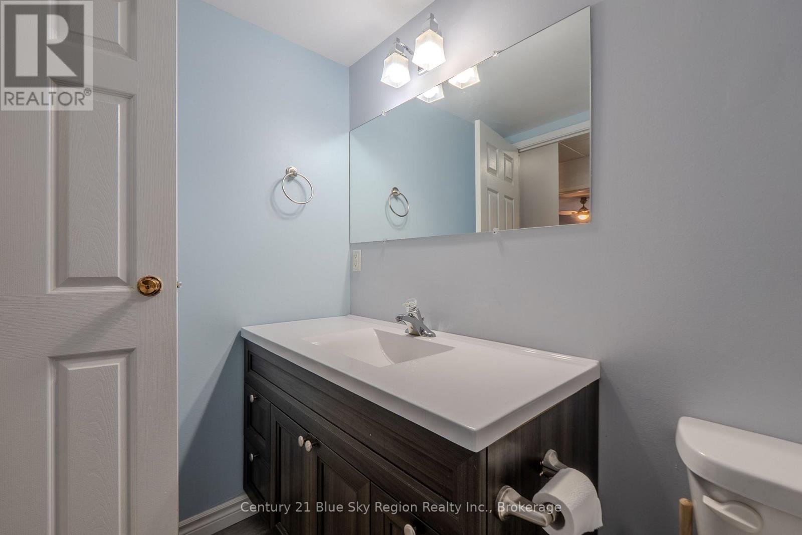 #306 213 LEONARD STREET - Image 28