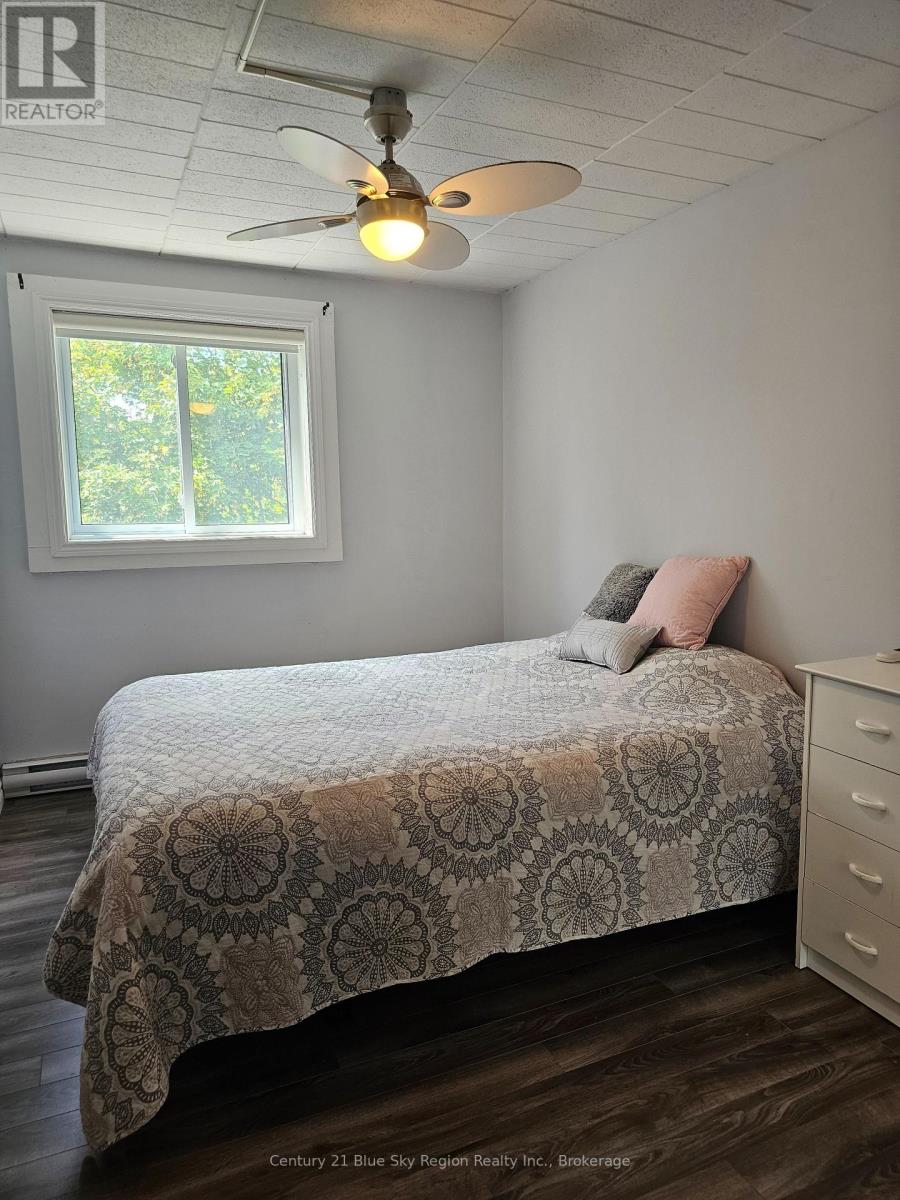 #306 213 LEONARD STREET - 25