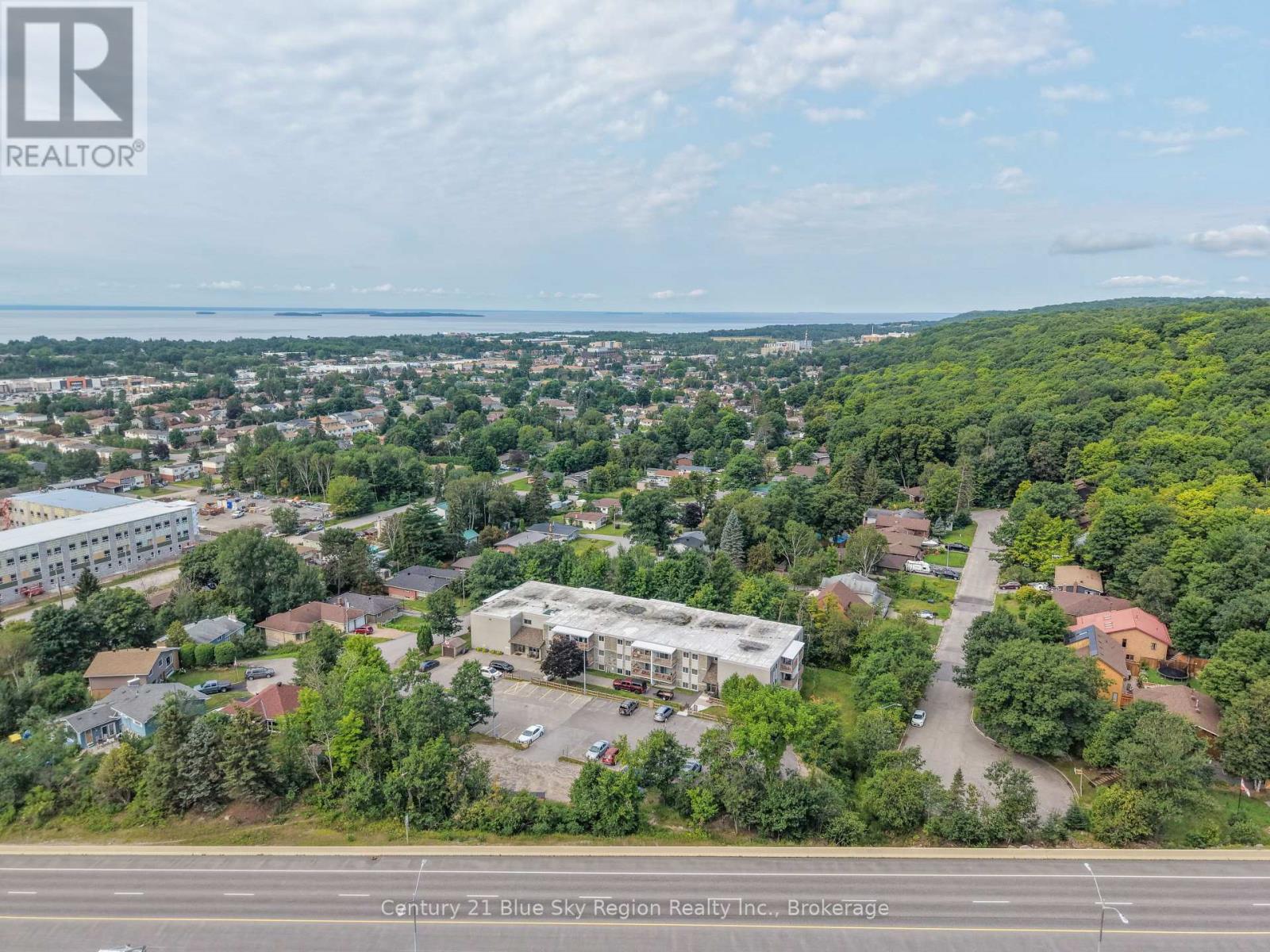 #306 213 LEONARD STREET - Image 30
