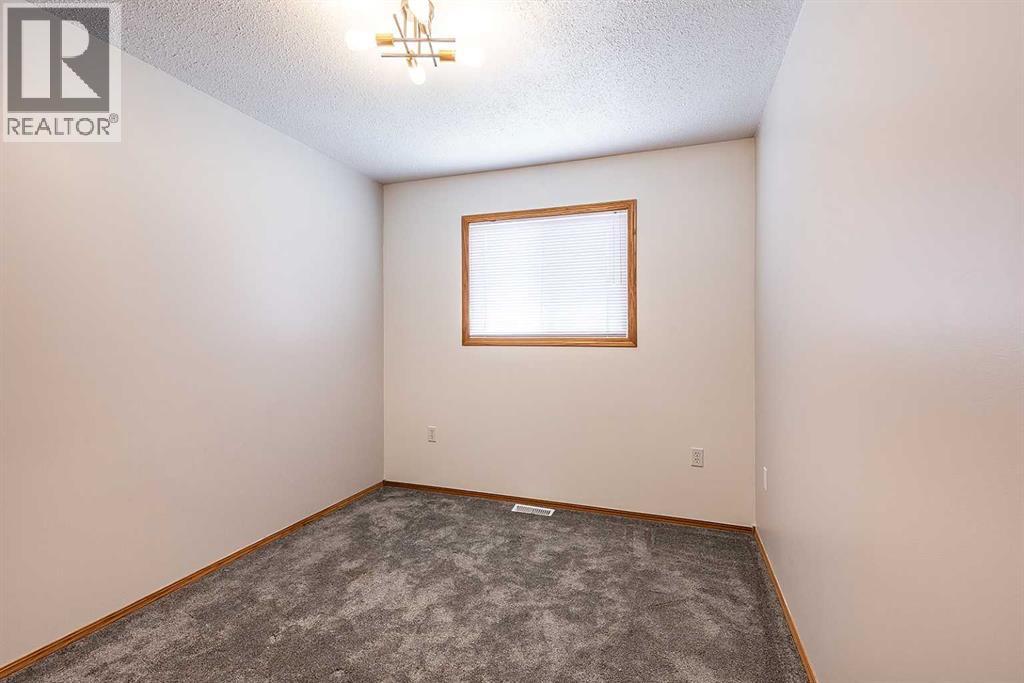 #502 165 South Ridge Drive SE - Image 25