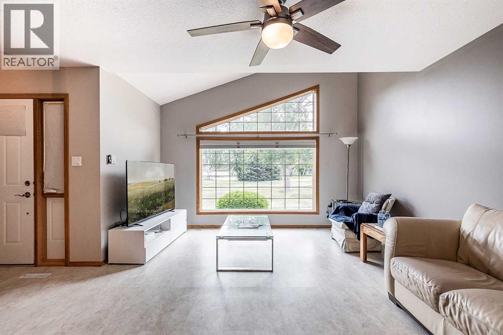 #502 165 South Ridge Drive SE - Image 6