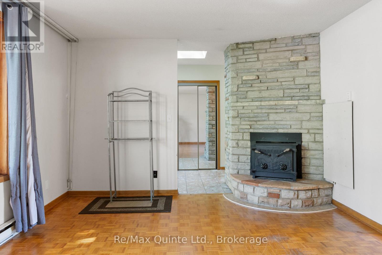 675 PALACE ROAD - 13
