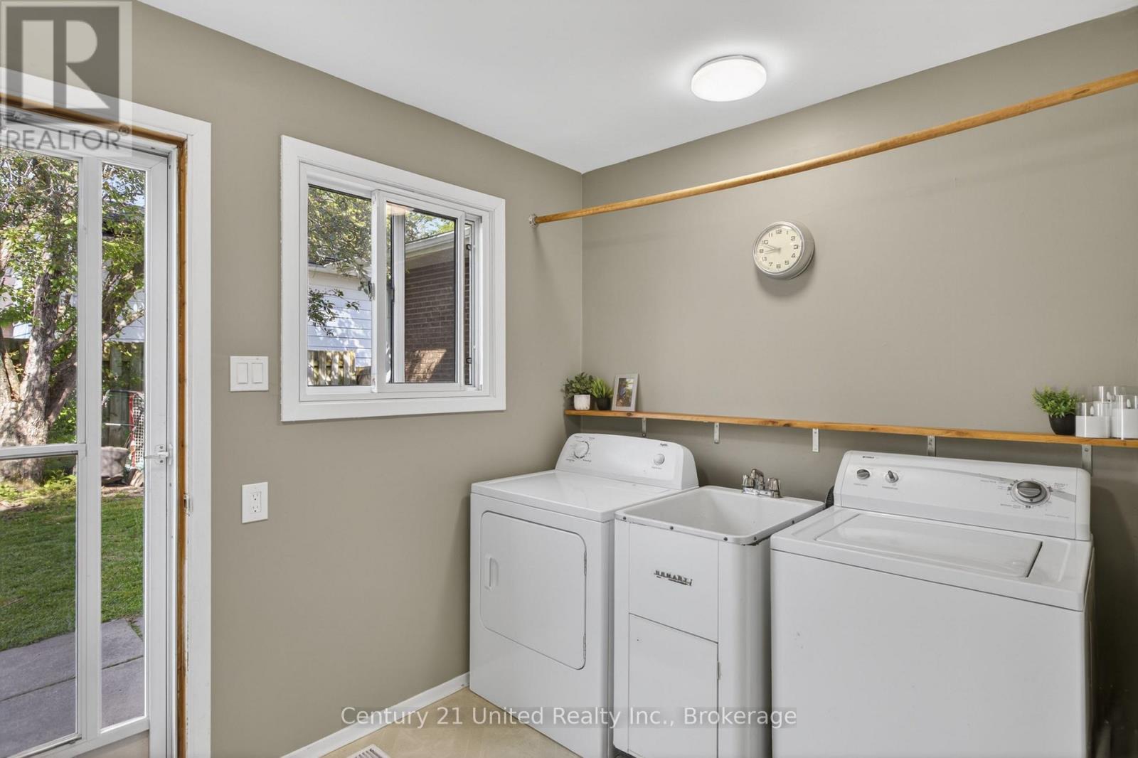 1169 DANITA BOULEVARD - Image 27